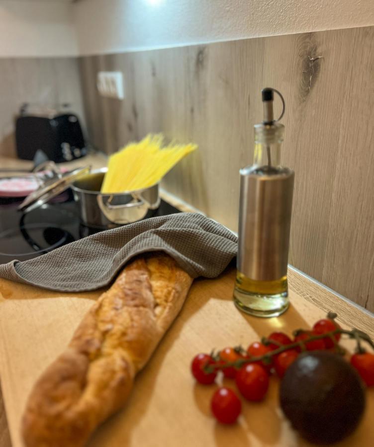 Home Inn Apartments - 201 Минден Экстерьер фото